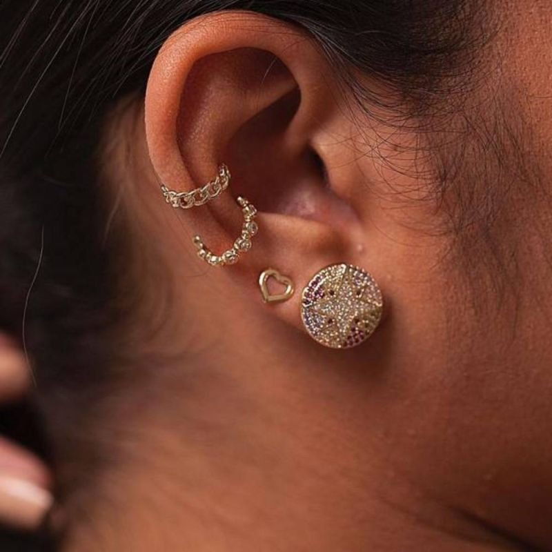 PIERCING COM 8 ZIRCÔNIAS