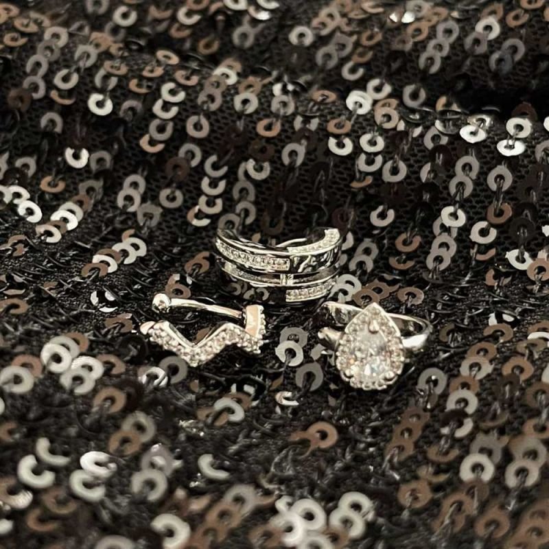 PIERCING GOTA CRAVEJADA