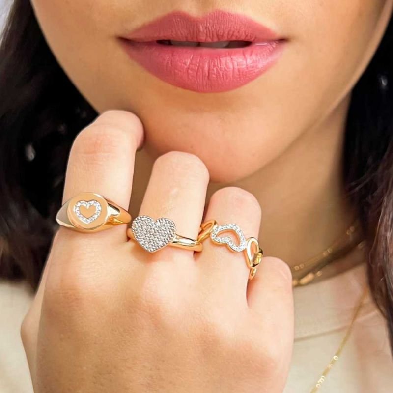 ANEL CORAÇÃO CRAVEJADO