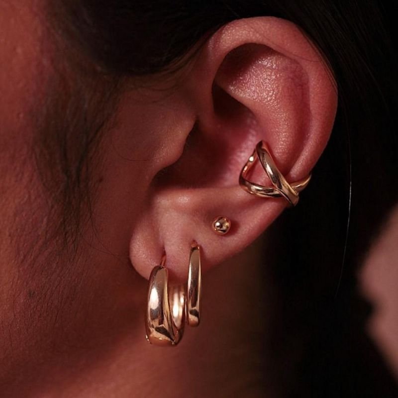 BRINCO ARGOLA LISA FINA OVAL