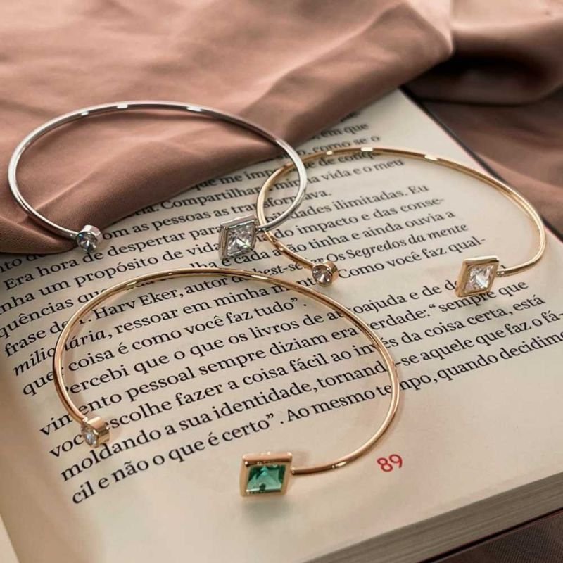 BRACELETE COM PONTO DE LUZ