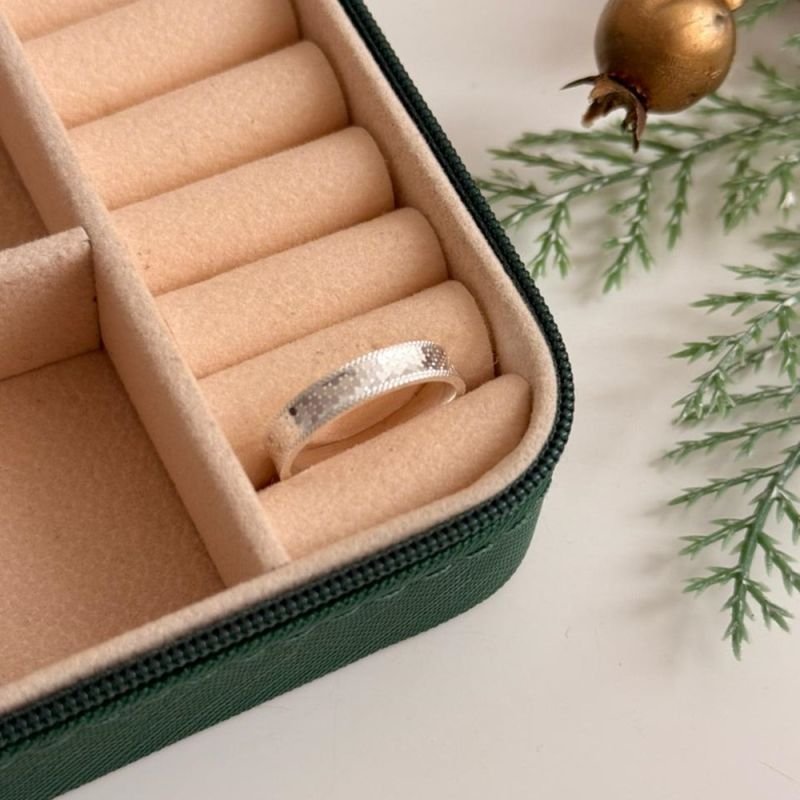 ANEL ALIANÇA DIAMANTADA PRATA