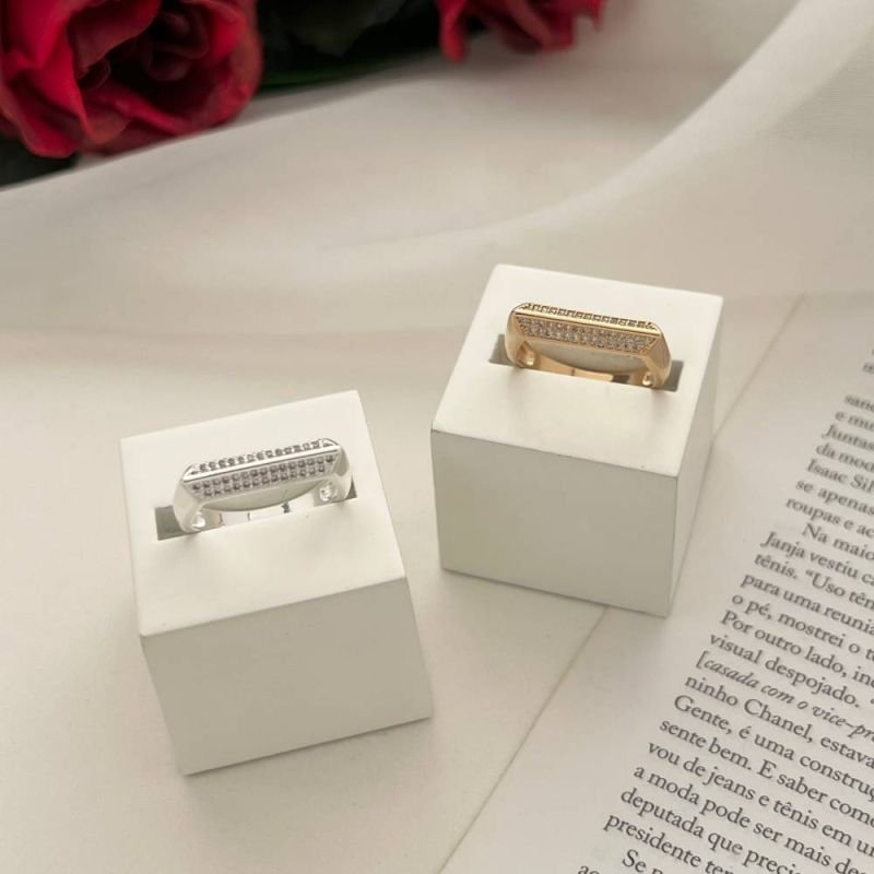 ANEL CRAVEJADO PRATA