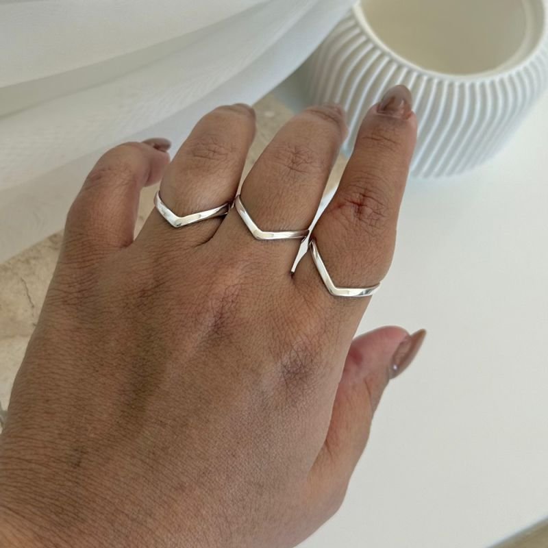 ANEL FORMATO V PRATA