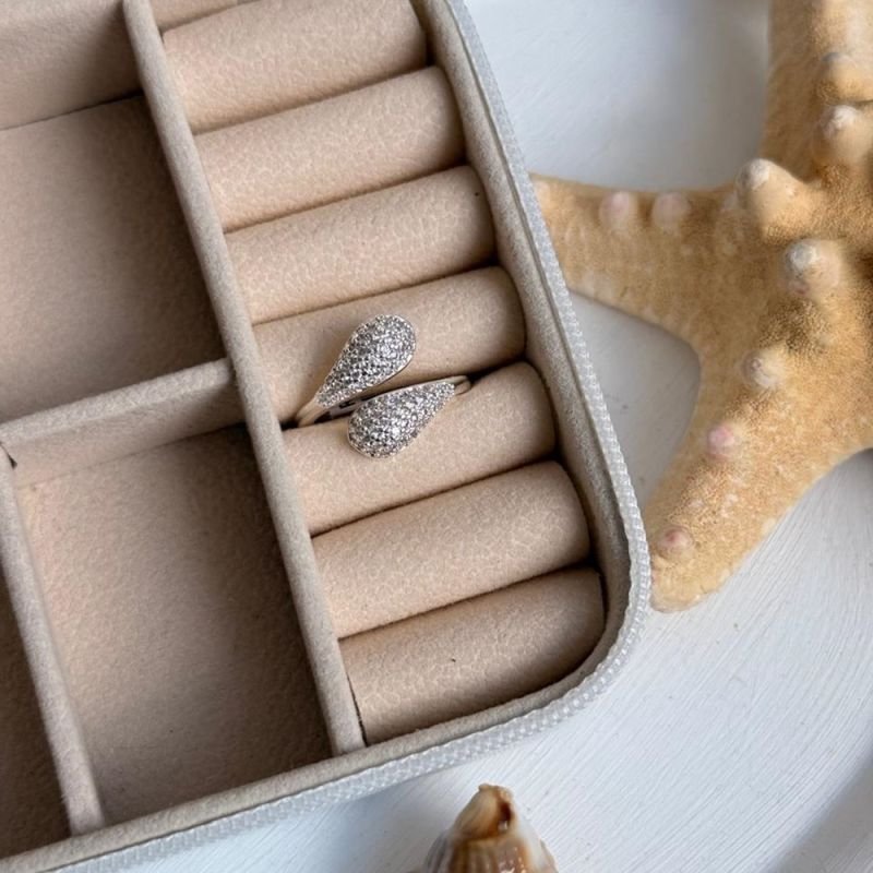 ANEL GOTAS CRAVEJADAS PRATA