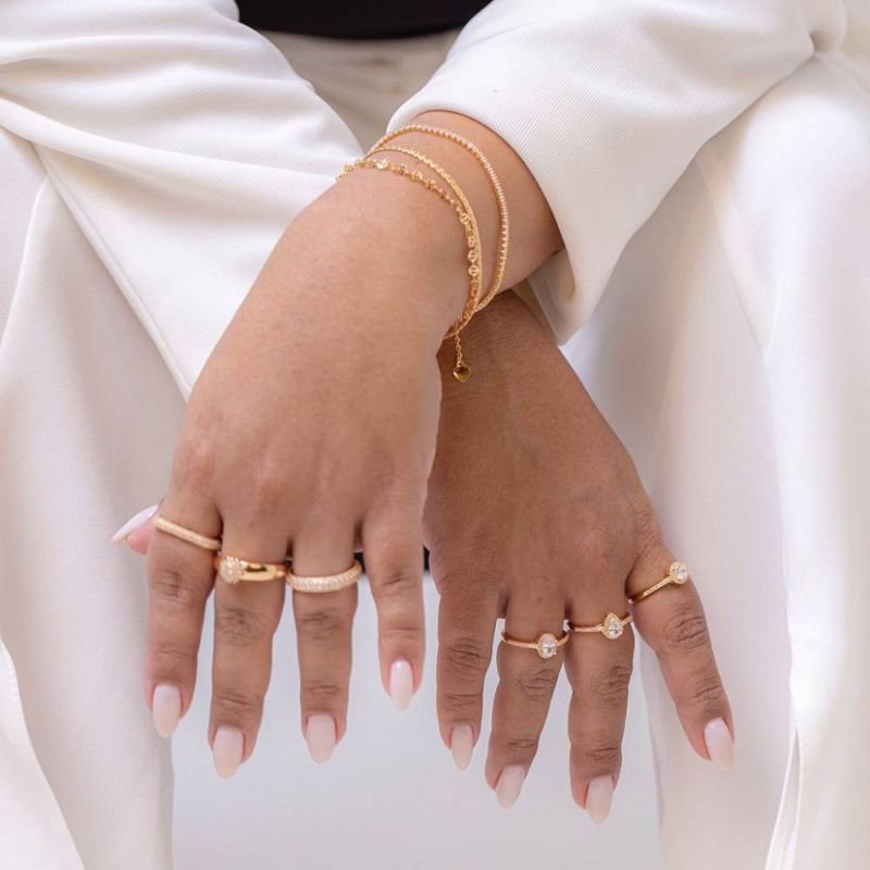 ANEL QUADRADO CRAVEJADO