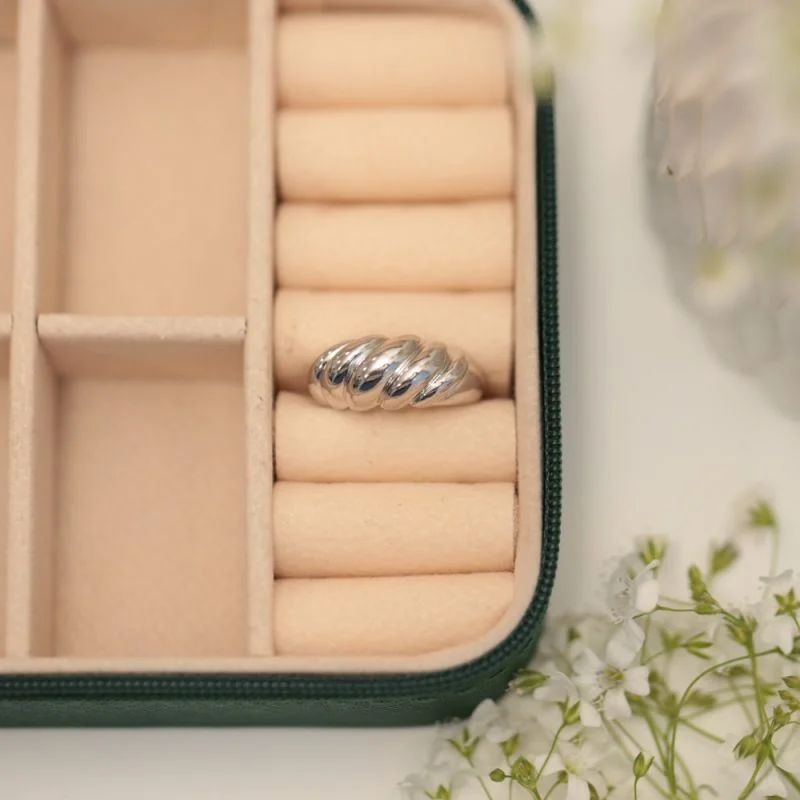 ANEL TEXTURA COM LISTRAS