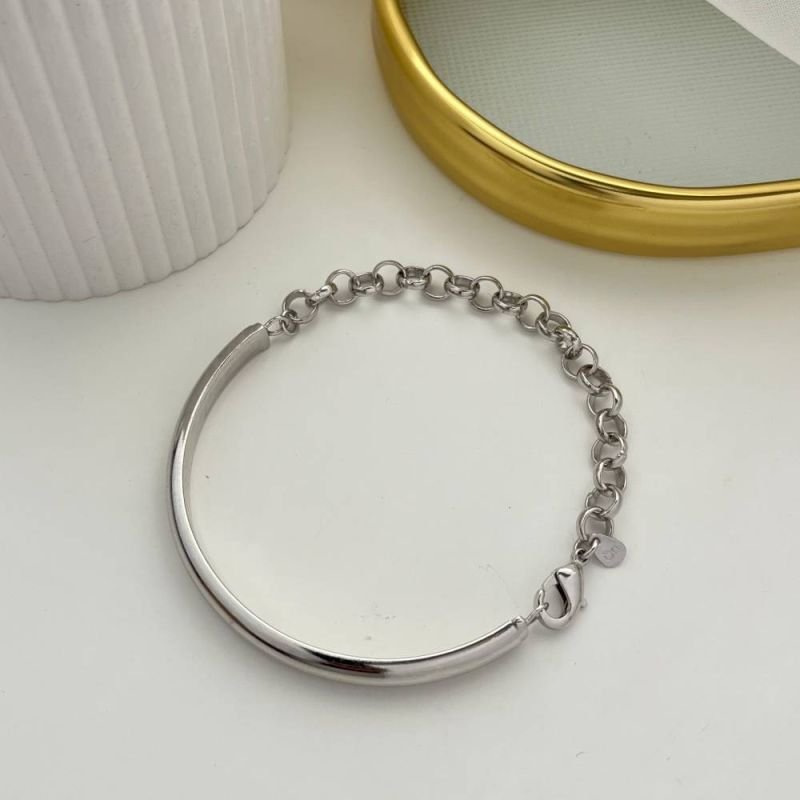 BRACELETE GROSSO COM CORRENTE