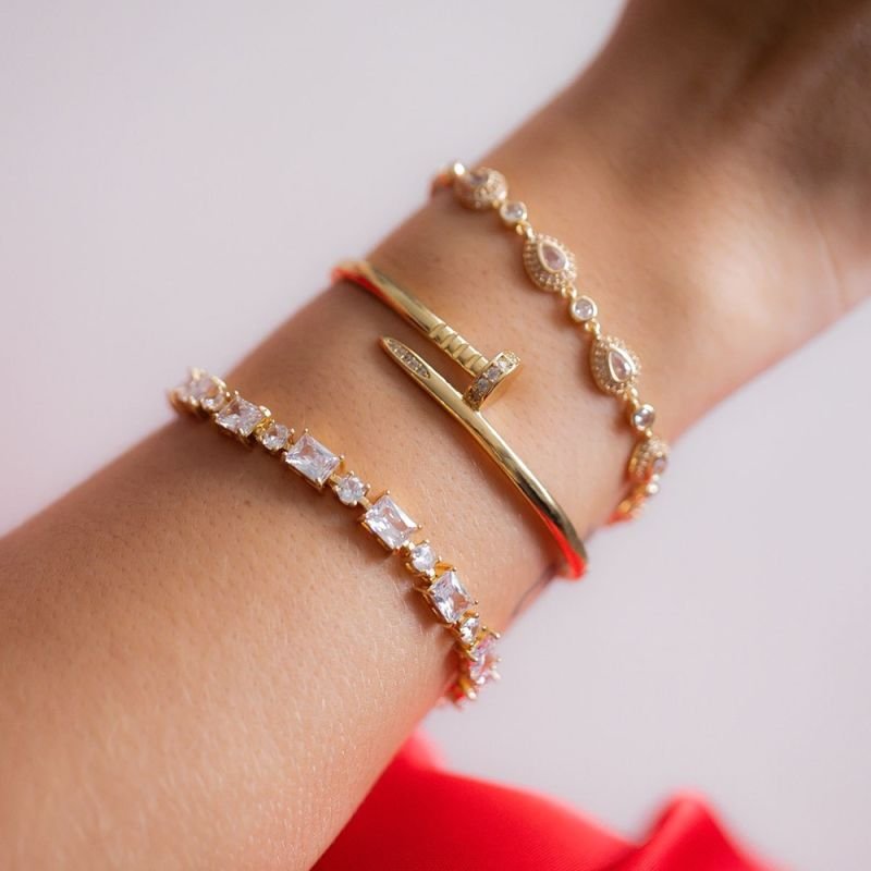 BRACELETE PREGO CRAVEJADO