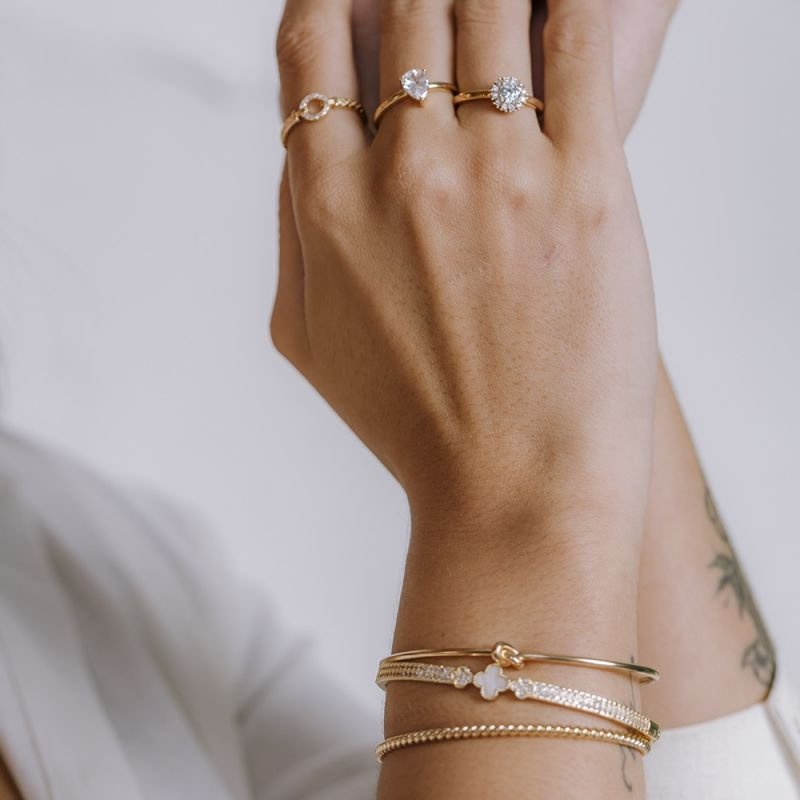 BRACELETE TREVO CRAVEJADO