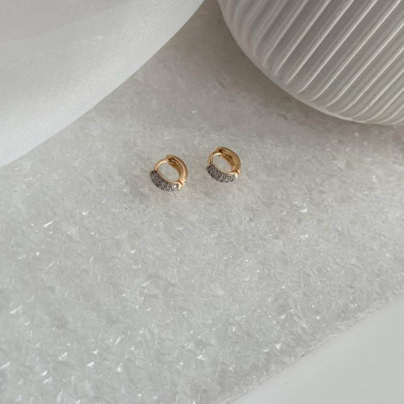 BRINCO ARGOLA CRAVEJADA 3 CARREIRAS P