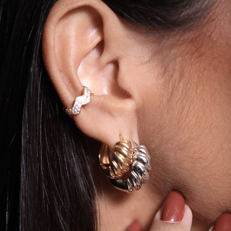 BRINCO ARGOLA CROISSANT M - OURO 18K - 26