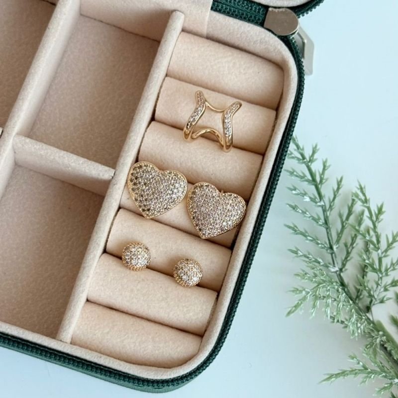 BRINCO CORAÇÃO CRAVEJADO