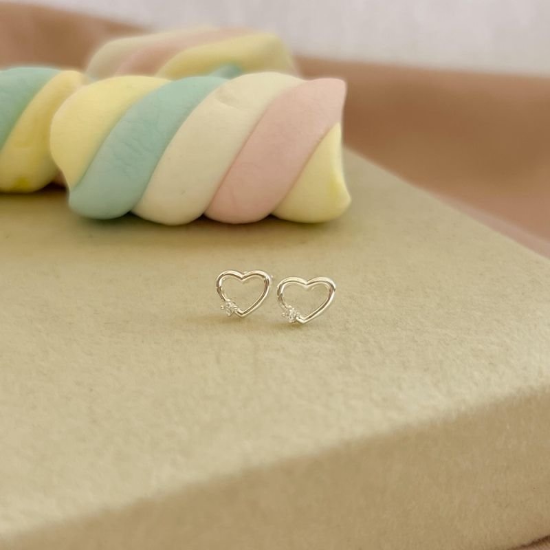 BRINCO CORAÇÃO/LUZ PRATA