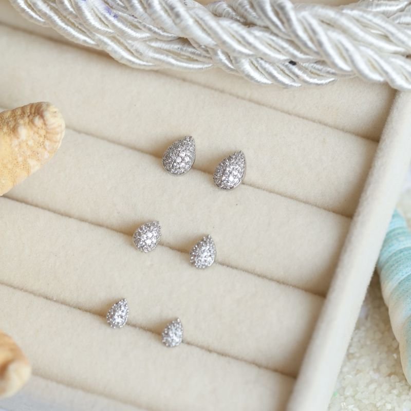 BRINCO GOTA CRAVEJADA G