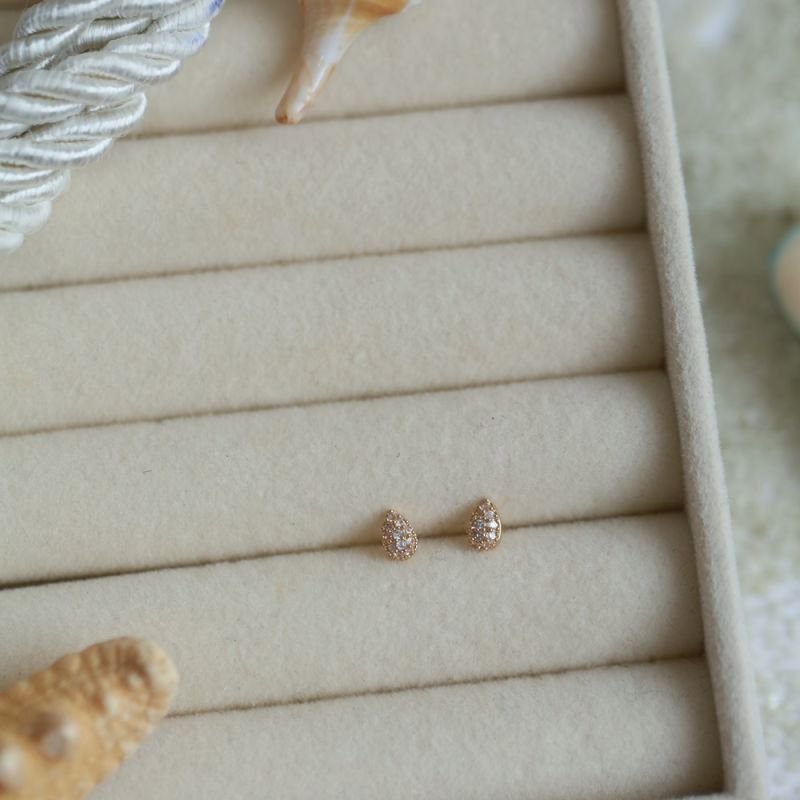 BRINCO GOTA CRAVEJADA P