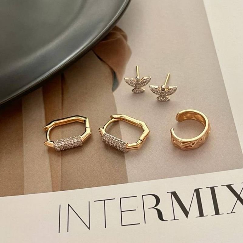 BRINCO POMBA CRAVEJADA