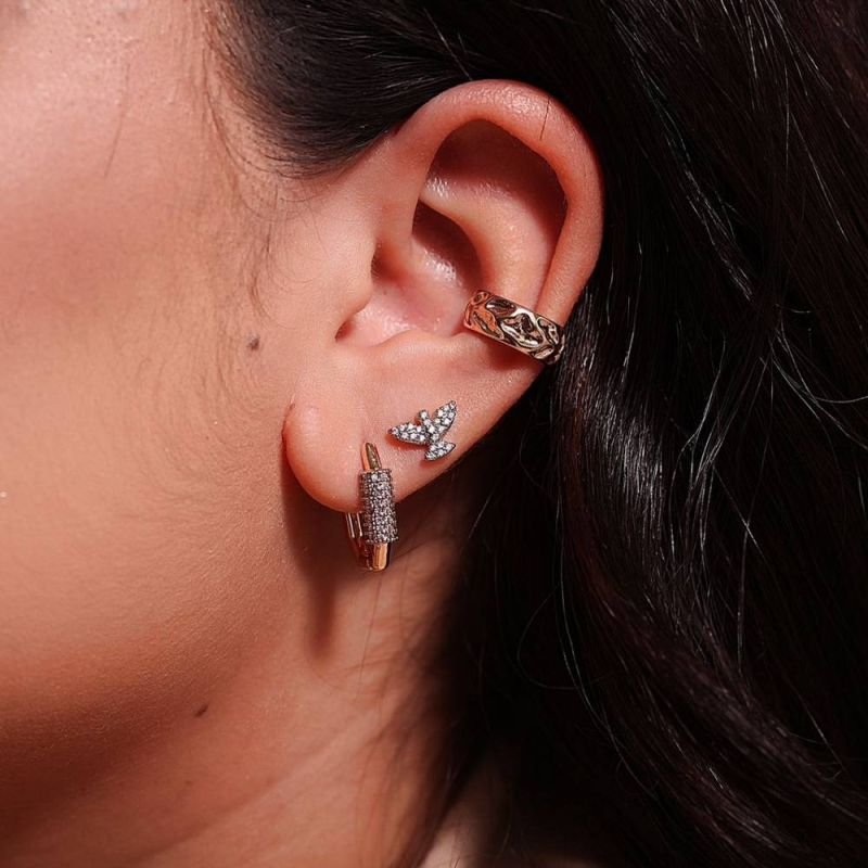 BRINCO POMBA CRAVEJADA