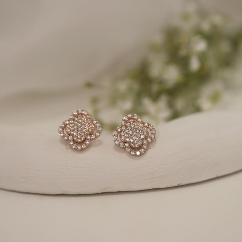 BRINCO TREVO CRAVEJADO