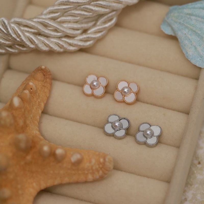 BRINCO TREVO MADREPÉROLA