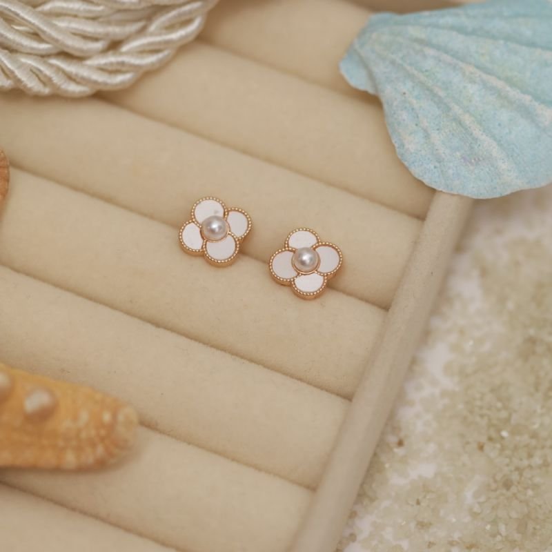 BRINCO TREVO MADREPÉROLA