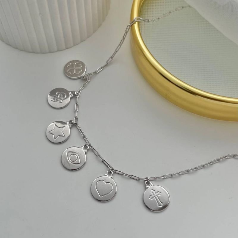 COLAR CHOKER MEDALHAS