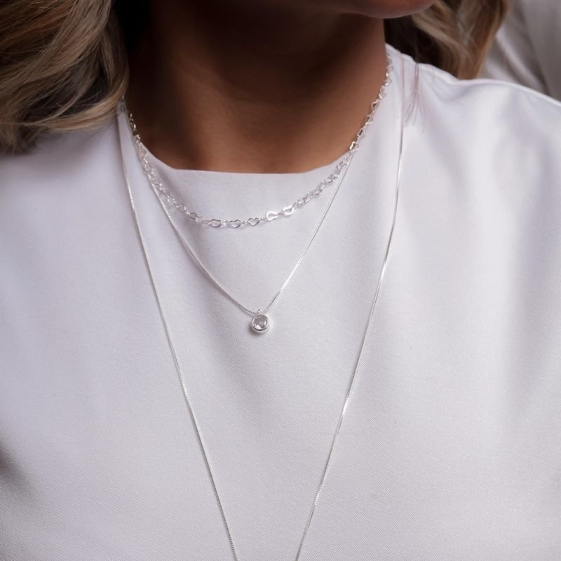 COLAR CHOKER CORAÇÕES PRATA