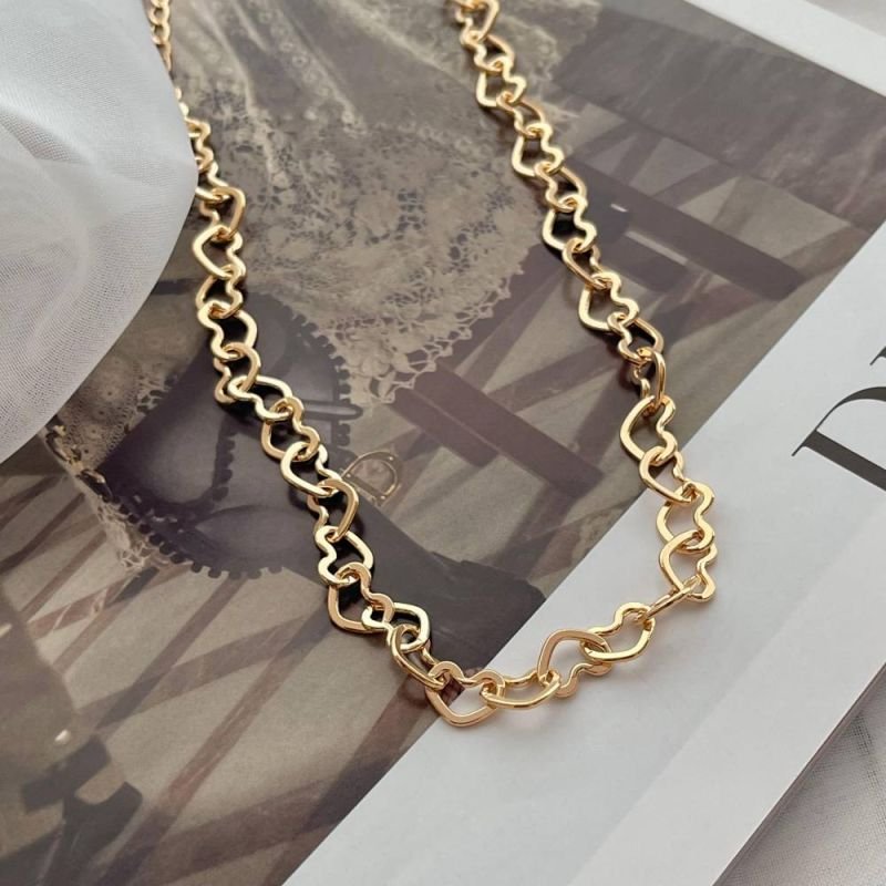 COLAR CHOKER CORAÇÕES VAZADOS