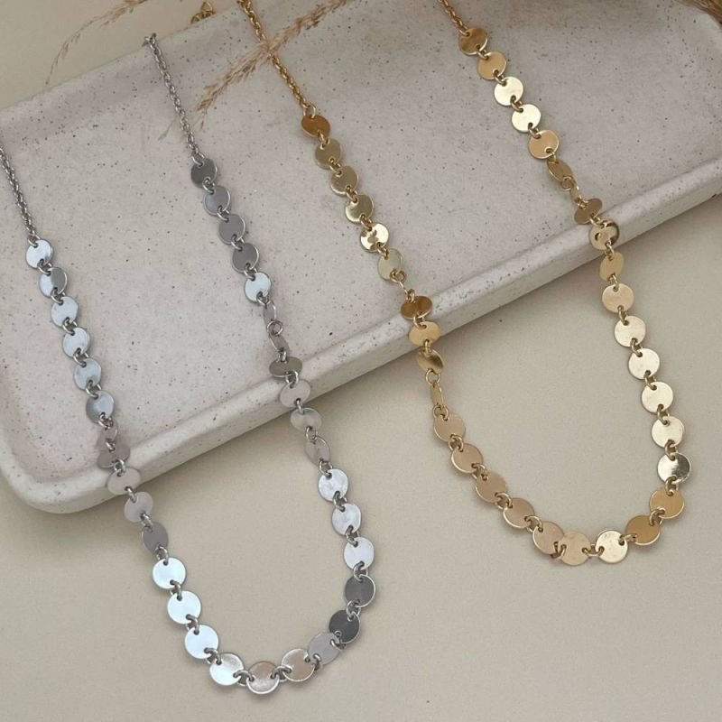 COLAR CHOKER MEDALHAS
