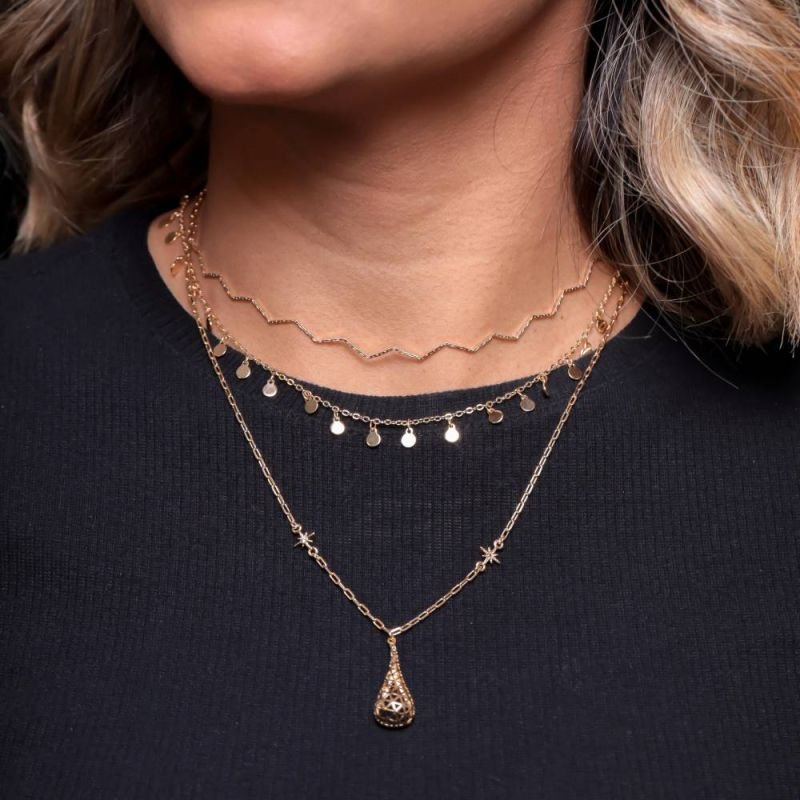 COLAR CHOKER MEDALHAS