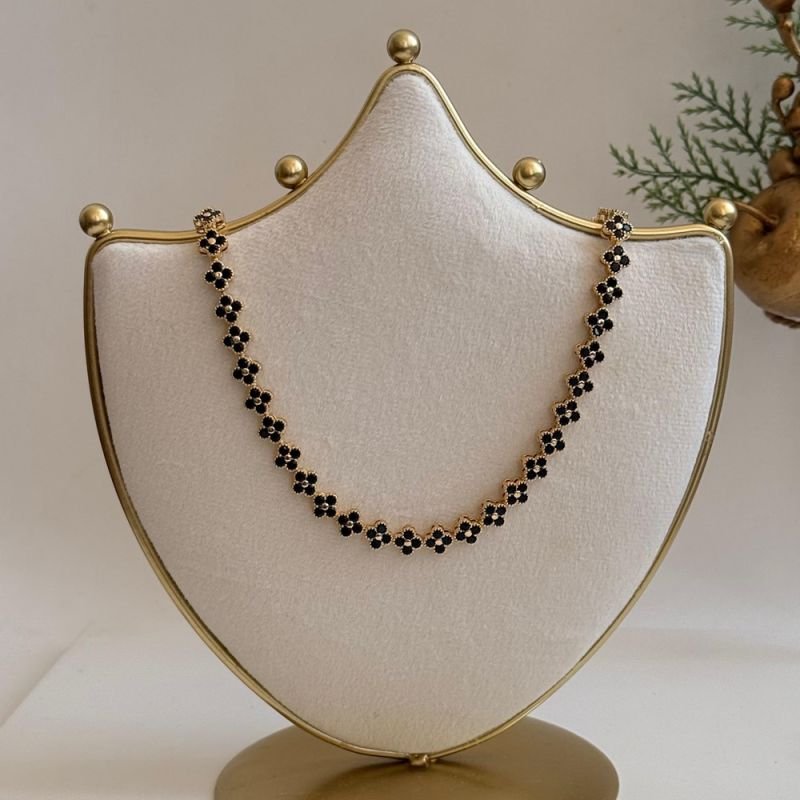 COLAR CHOKER TREVINHOS