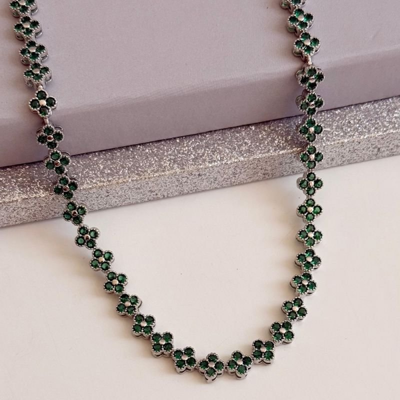 COLAR CHOKER TREVINHOS