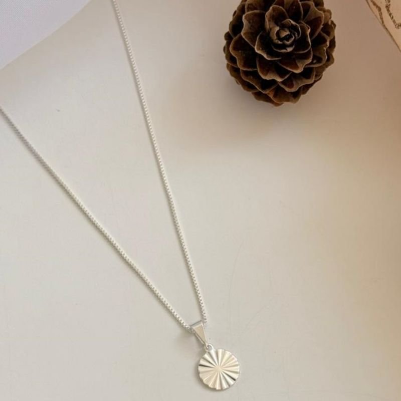 COLAR CIRCULO TEXTURADO PRATA