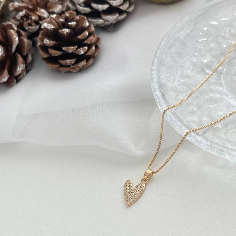 COLAR CORAÇÃO CRAVEJADO