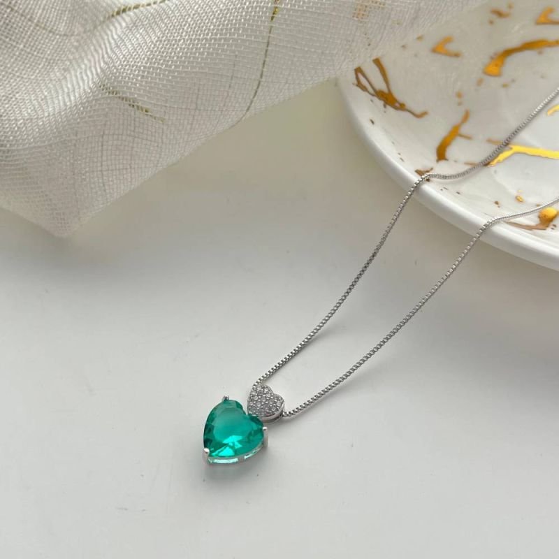 COLAR CORAÇÃO CRAVEJADO