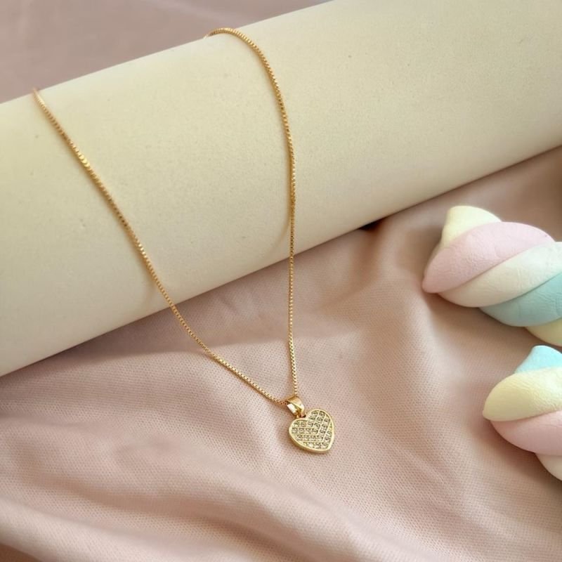 COLAR CORAÇÃO CRAVEJADO