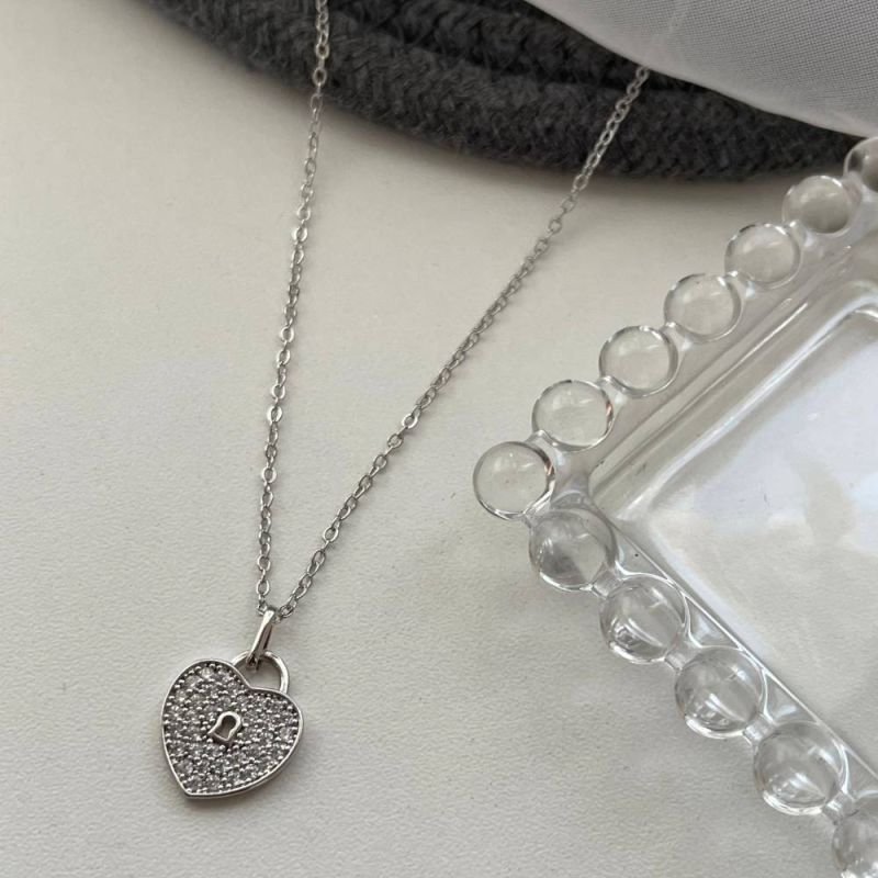 COLAR CORAÇÃO CRAVEJADO EM MICRO ZIRCÔNIAS - RODIO BRANCO - CRISTAL - 21