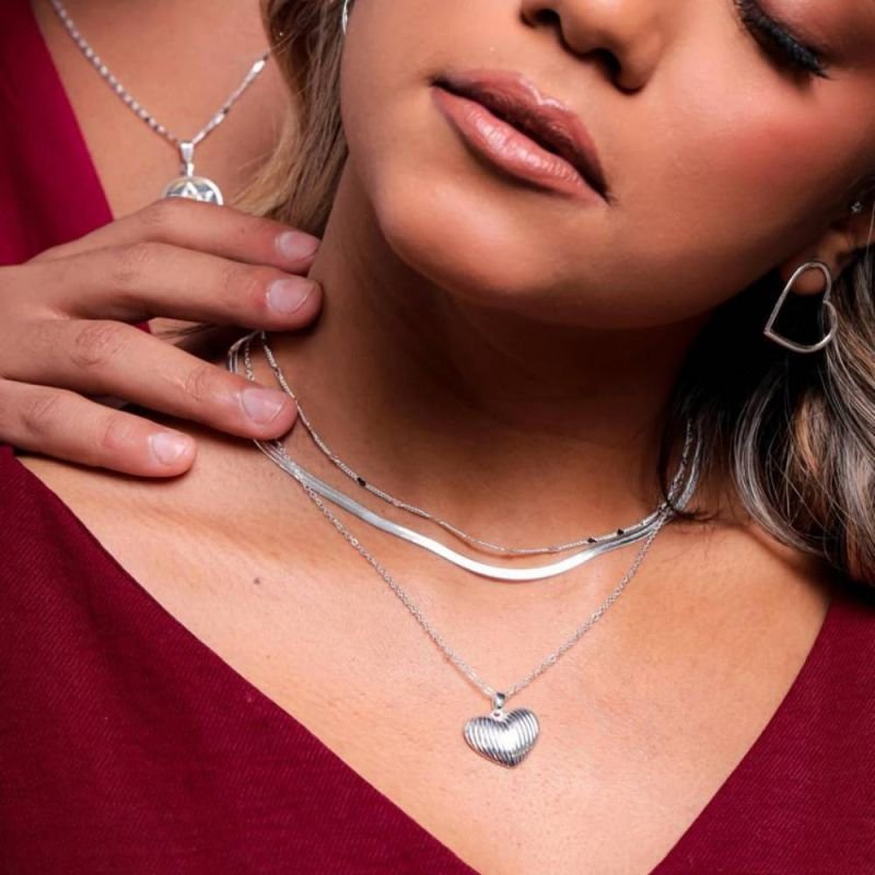 COLAR CORAÇÃO PRATA