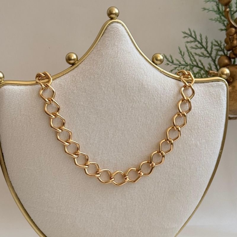 COLAR CORRENTARIA GRANDE