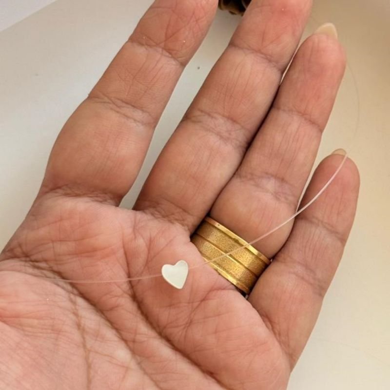 COLAR NYLON CORAÇÃO MADREPÉROLA