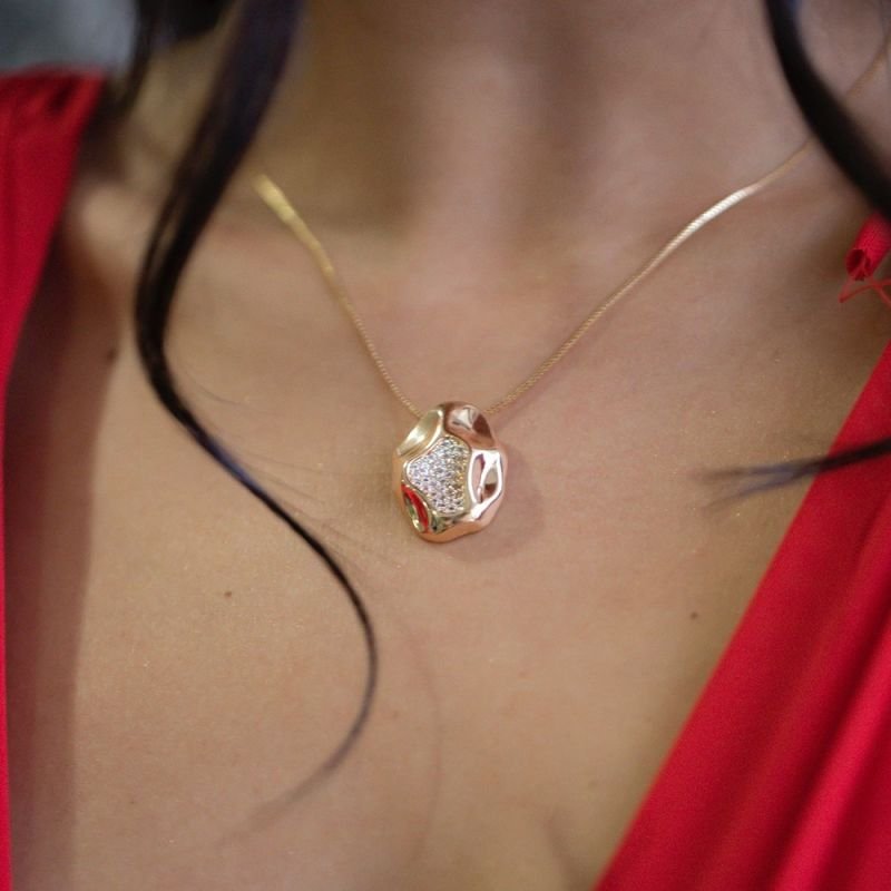 COLAR ORGÂNICO CRAVEJADO