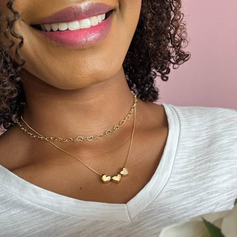COLAR PINGENTE 3 CORAÇÕES LISOS