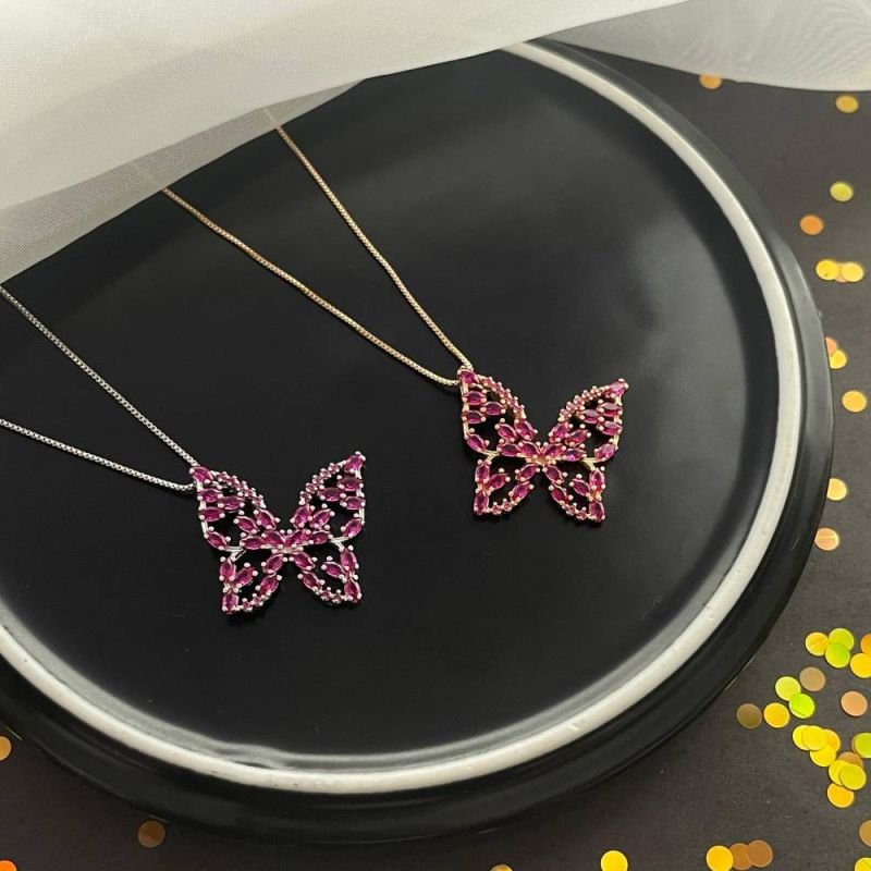 COLAR PINGENTE BORBOLETA COLORS