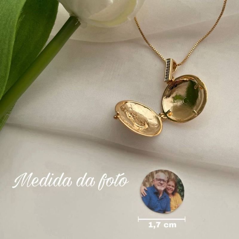 COLAR RELICÁRIO LETRA