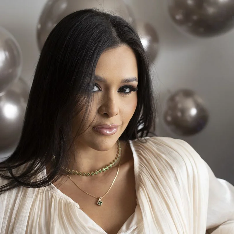 COLAR TREVO CRAVEJADO