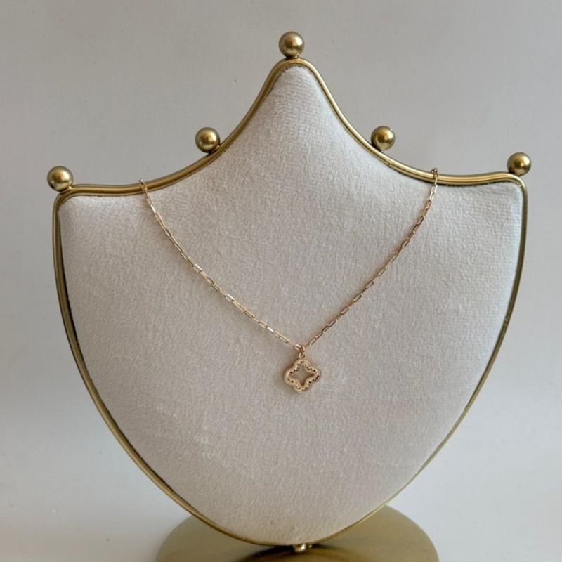 COLAR TREVO DIAMANTADO VAZADO