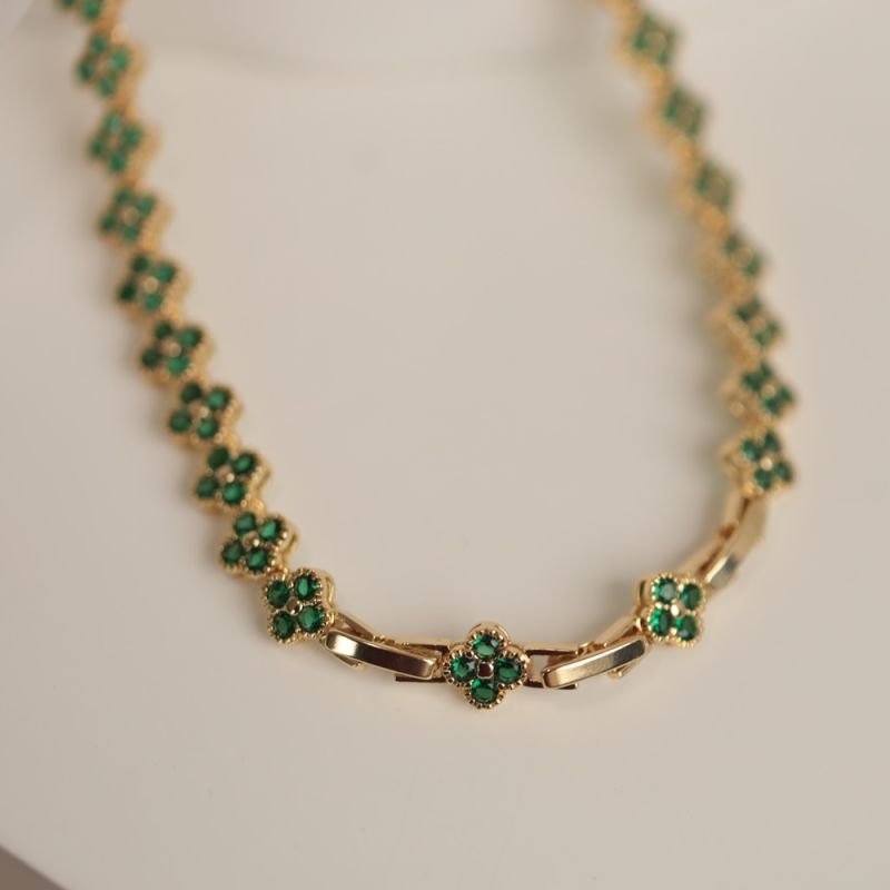 COLAR TREVO ZIRCÔNIAS