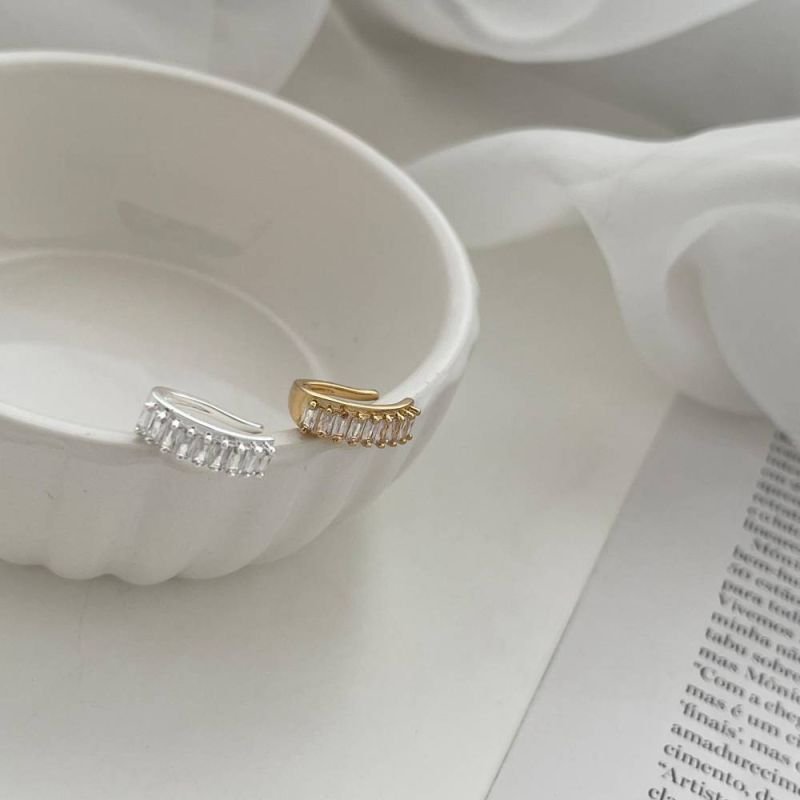 PIERCING BAGUETE PRATA