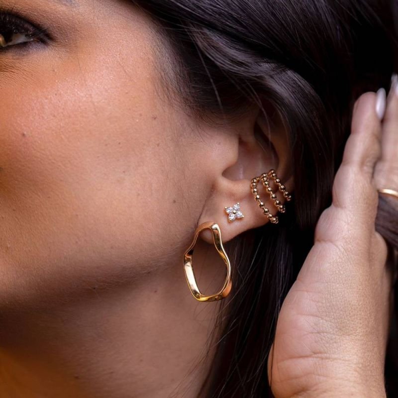 PIERCING TRIPLO BOLINHAS