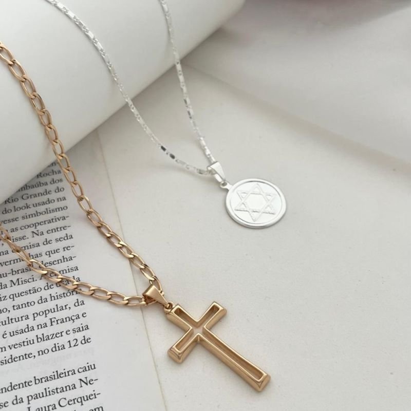 PINGENTE CRUZ VAZADA